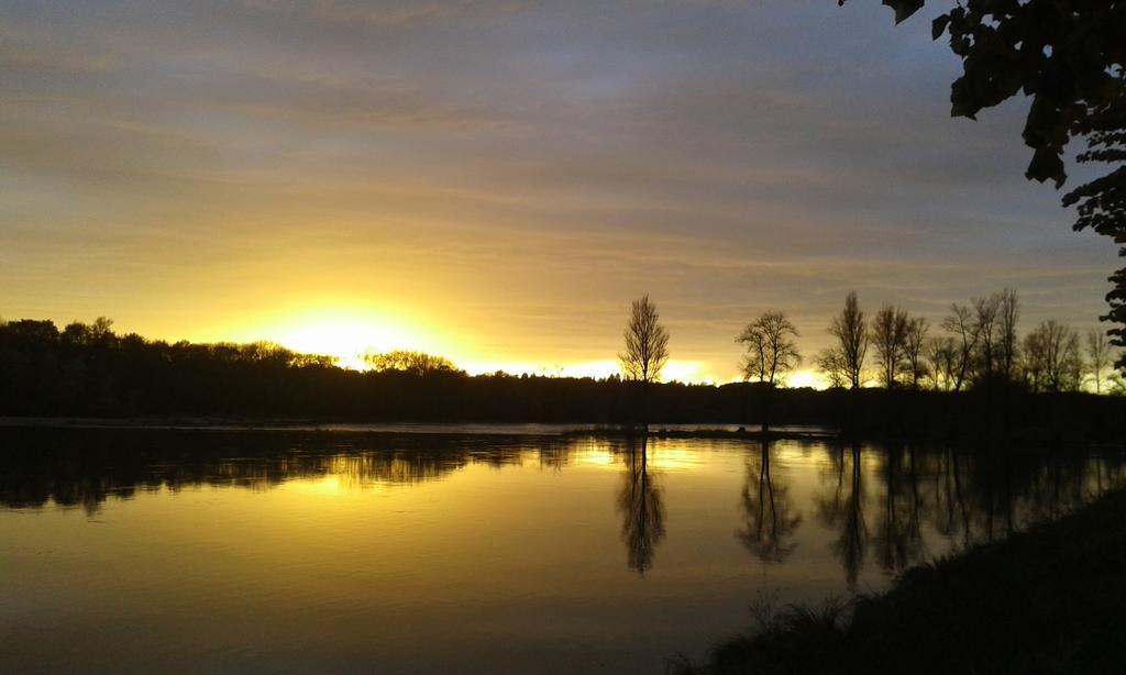 Ousson-sur-Loire La Chaumiere Bed & Breakfast エクステリア 写真